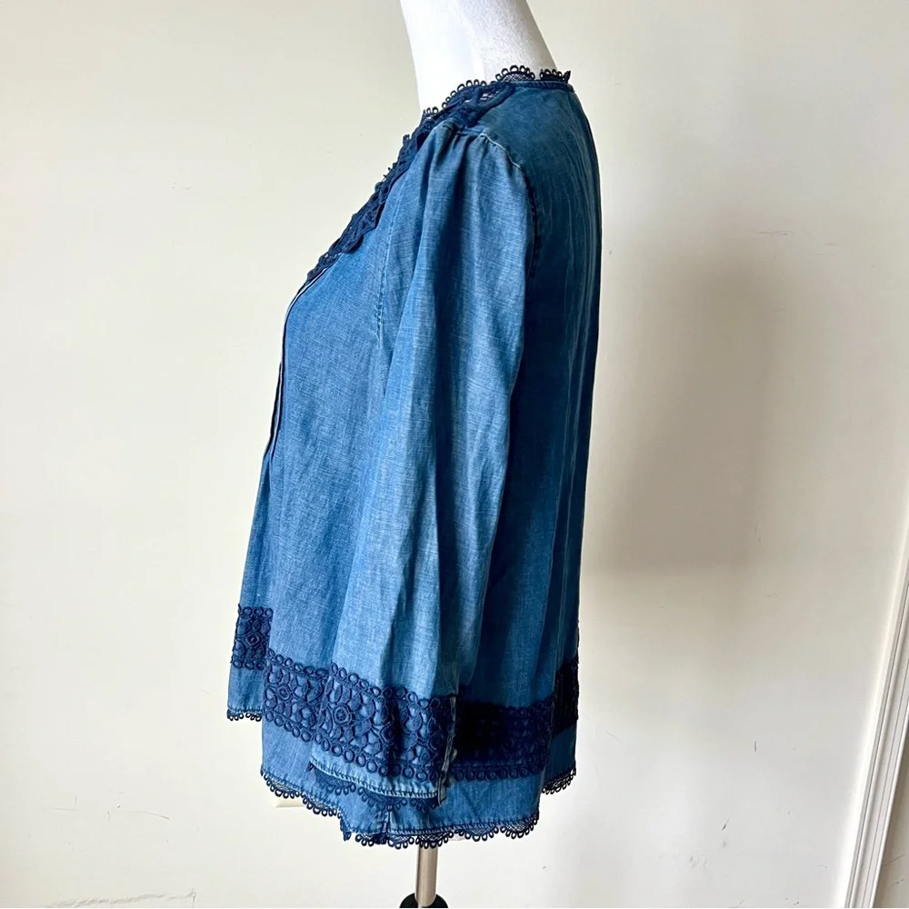ANTHROPOLOGIE HOLDING HORSES Perra Chambray Lace Swing Top—SZ. 6